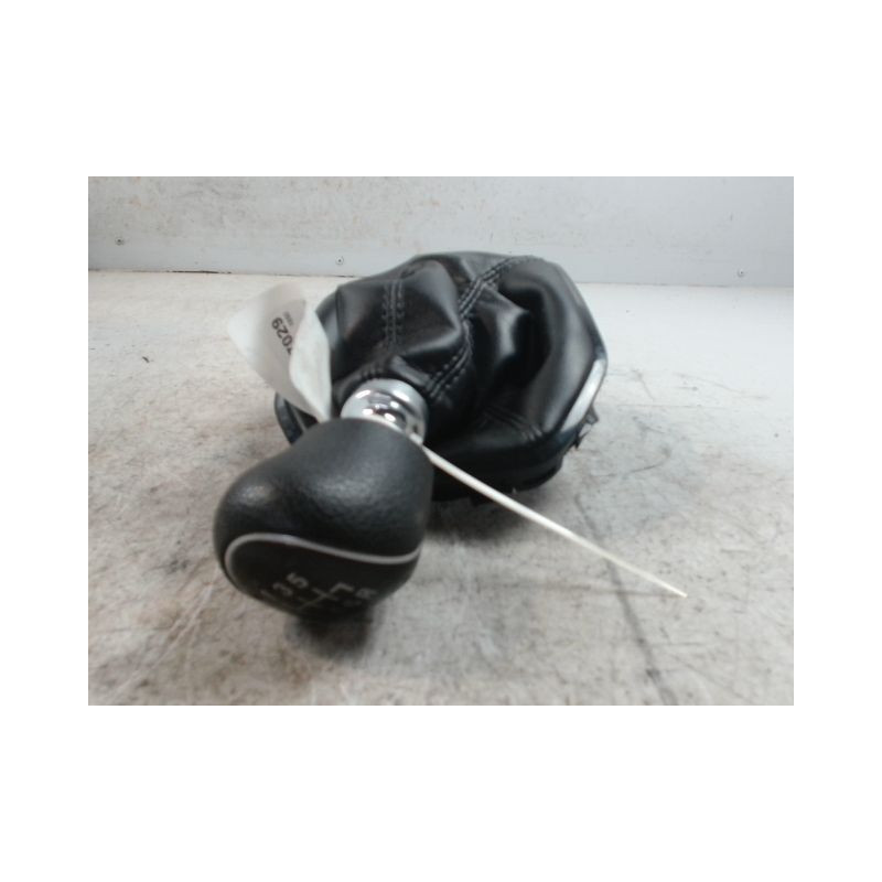 POMMEAU LEVIER VITESSES FORD FIESTA 2010- 1.5 TDCi