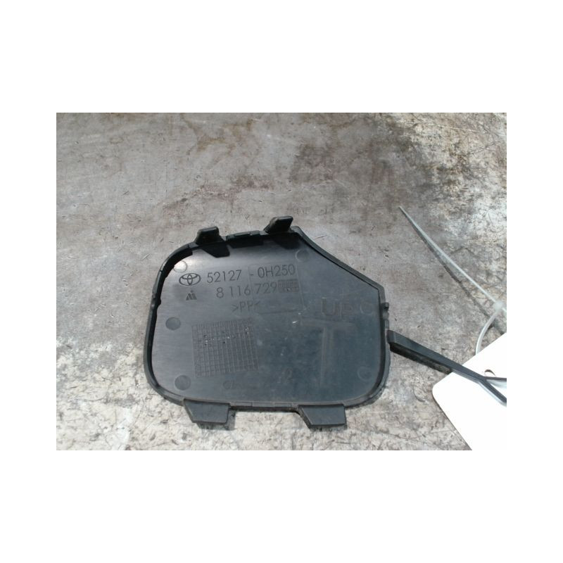 OBTURATEUR COUVRE CROCHET DE BOUCLIER AV TOYOTA AYGO 5P