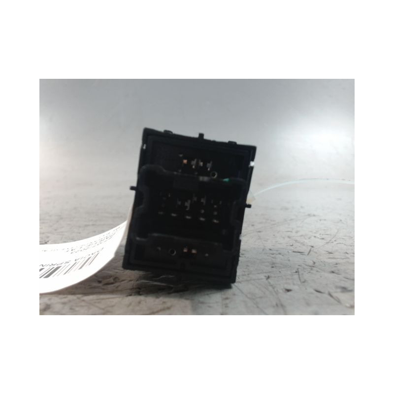 COMMANDE LEVE-GLACE PORTE AVG DACIA SPRING