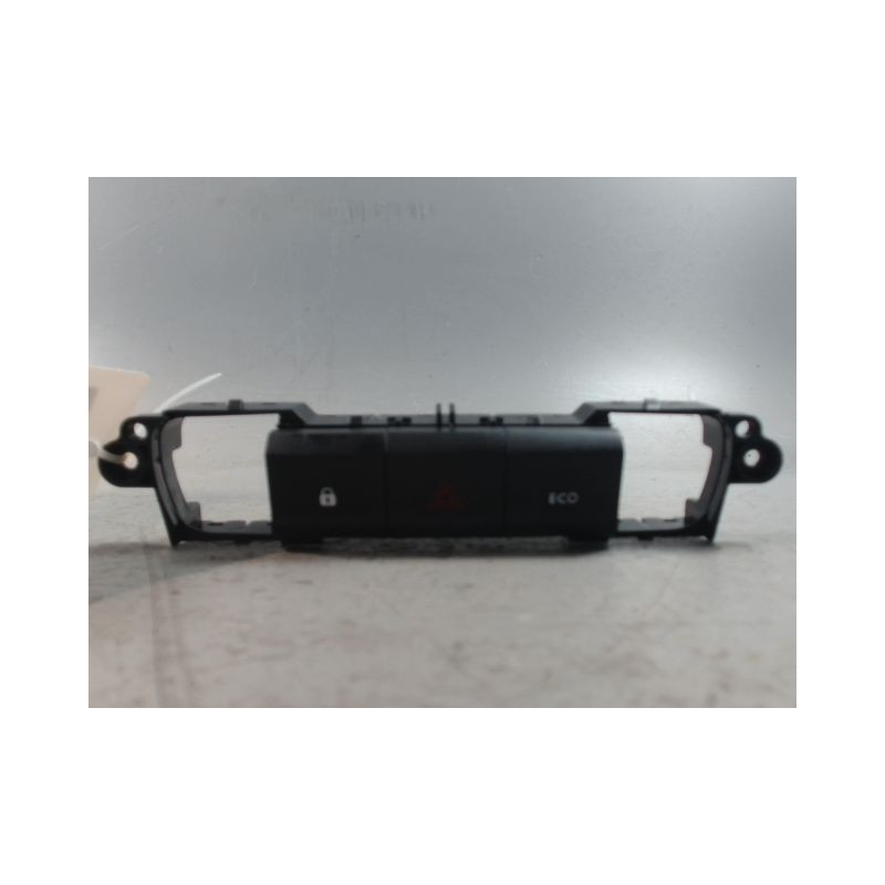 BOUTON DE WARNING DACIA SPRING