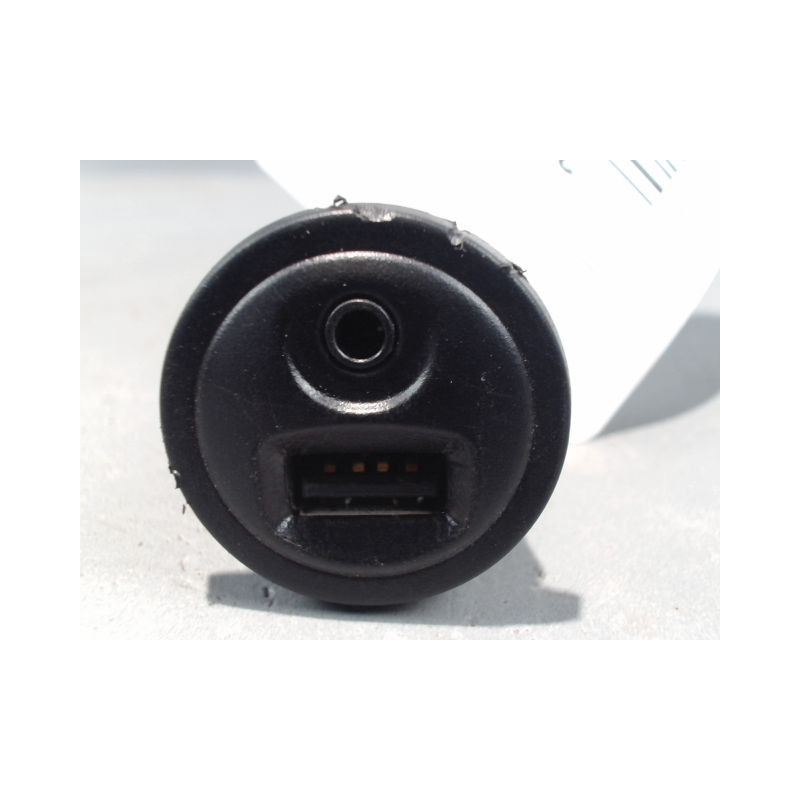 PORT USB/AUX PEUGEOT 2008