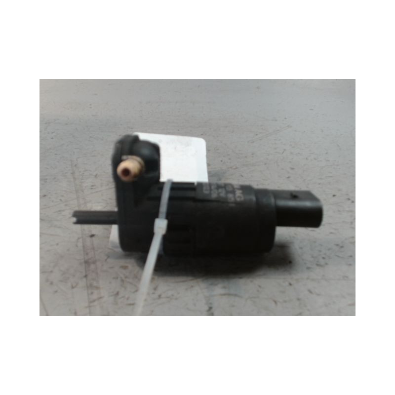 POMPE LAVE-GLACE AVANT VOLKSWAGEN FOX