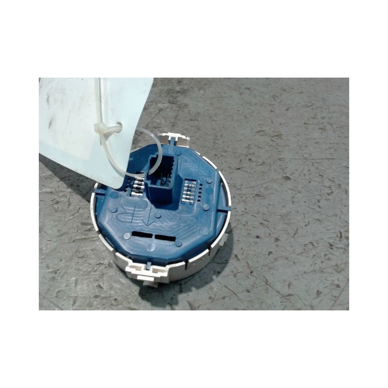 BOUTON DE WARNING TOYOTA YARIS II 2010-