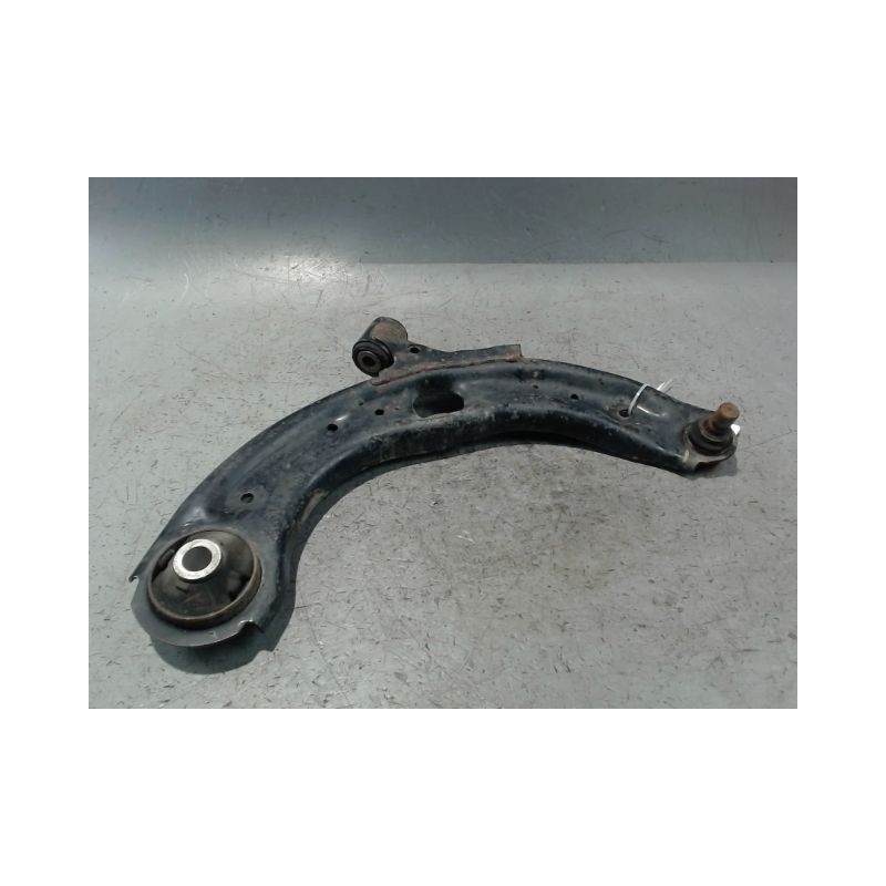 TRIANGLE INFERIEUR AVANT DROIT MAZDA MAZDA 2