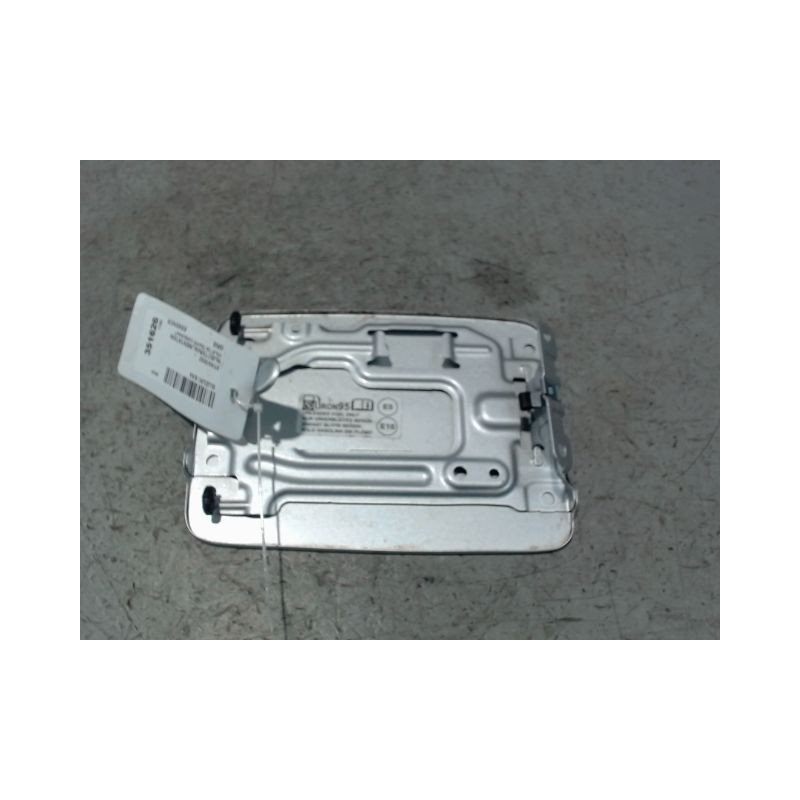 VOLET DE TRAPPE CARBURANT SUZUKI SX4