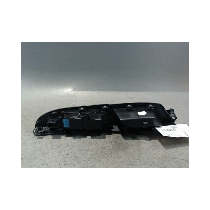 COMMANDE LEVE-GLACE PORTE AVG SUZUKI SX4