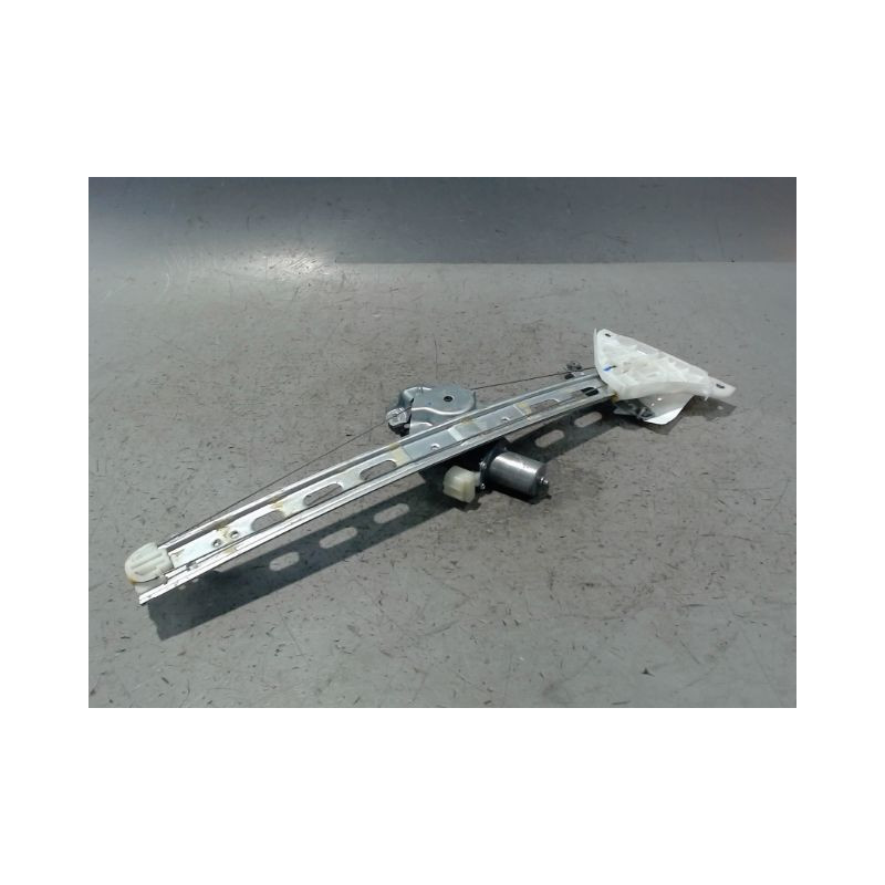 MECANISME+MOTEUR LEVE-GLACE AVANT GAUCHE SUZUKI SX4