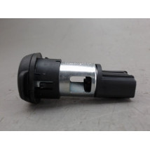 PRISE 12V AV PEUGEOT 208