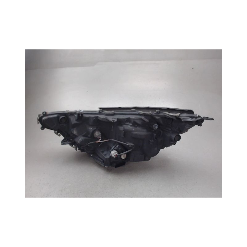 PHARE DROIT TOYOTA RAV4