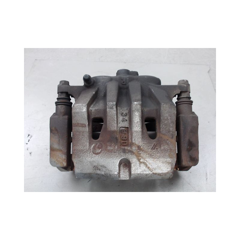 ETRIER DE FREIN AVANT DROIT TOYOTA RAV4