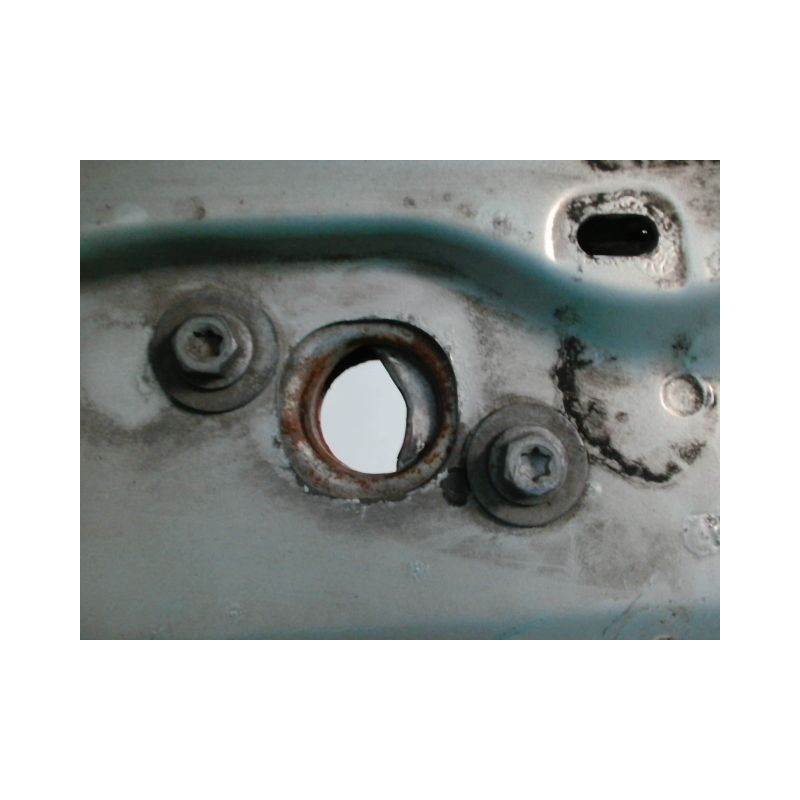 TRAVERSE SUPERIEURE ARMATURE AVANT RENAULT CLIO