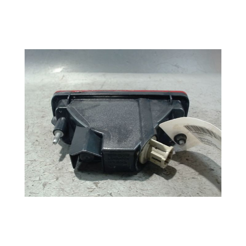 FEU BROUILLARD CENTRAL ARRIERE NISSAN JUKE