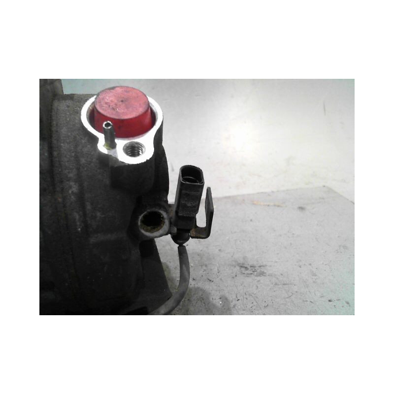 COMPRESSEUR AIR CONDITIONNE VOLKSWAGEN FOX