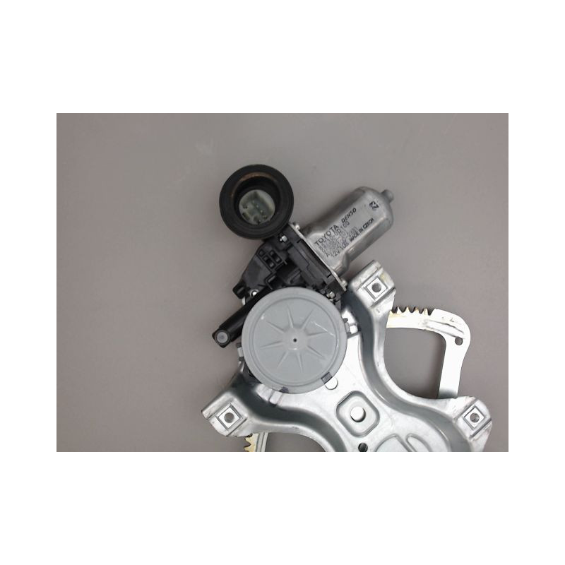 MECANISME LEVE-GLACE AVANT DROIT TOYOTA YARIS