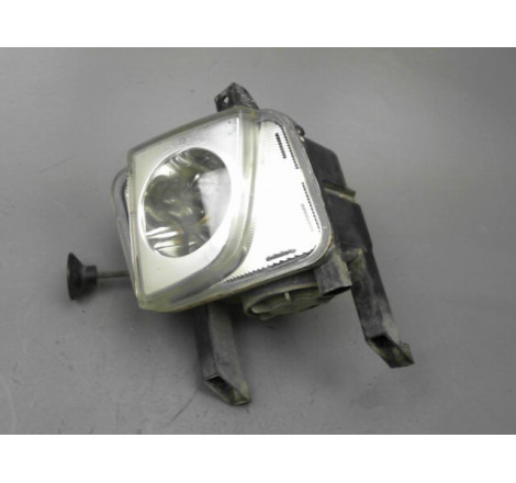 PHARE ANTIBROUILLARD AVG