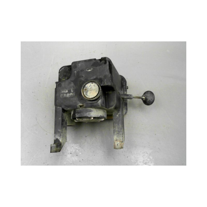 PHARE ANTIBROUILLARD AVANT GAUCHE OPEL MERIVA