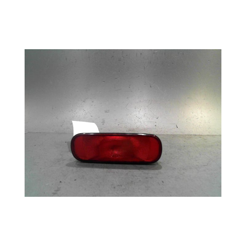FEU BROUILLARD CENTRAL ARRIERE SUZUKI SWIFT