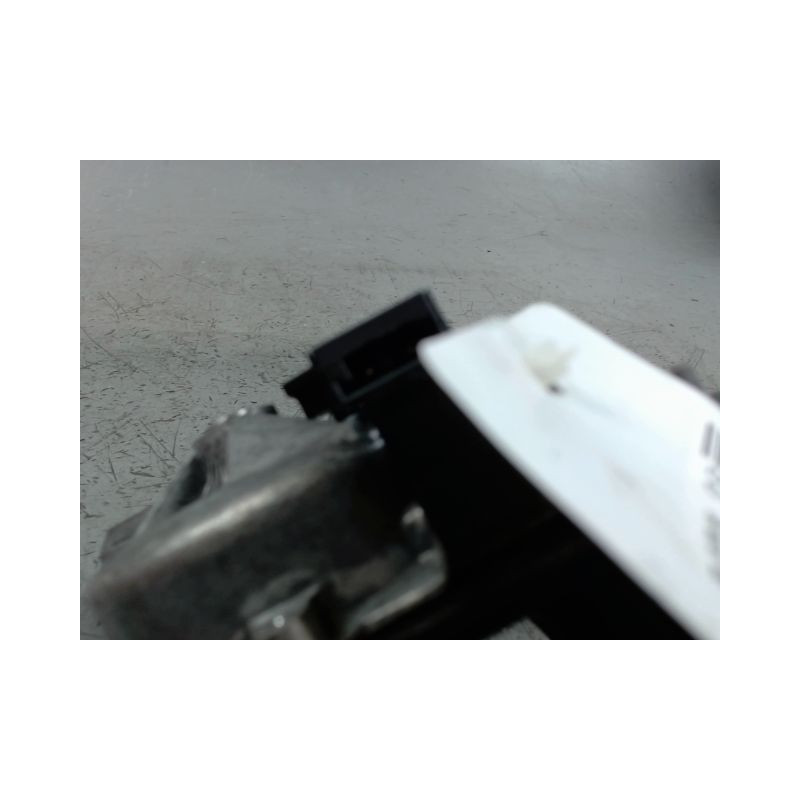 MOTEUR ESSUIE-GLACE ARRIERE OPEL CORSA 2010-