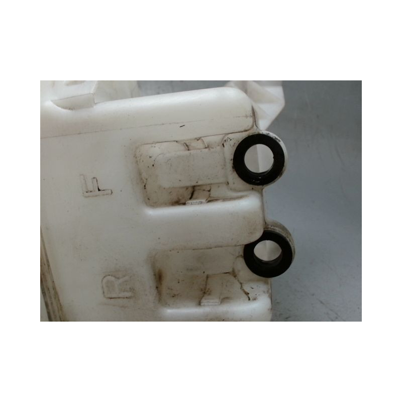 RESERVOIR LAVE-GLACE AVANT SUZUKI SWIFT