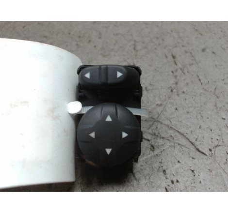 COMMANDE RETROVISSEUR EXT ELECTRIQUE