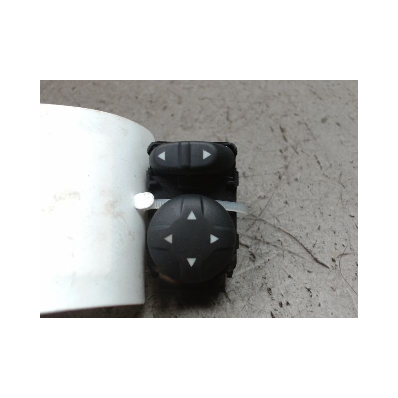 COMMANDE RETROVISSEUR EXTERIEUR ELECTRIQUE FORD KA 2008-