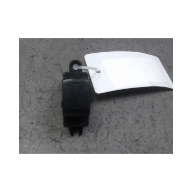 COMMANDE LEVE-GLACE PORTE AVD NISSAN MICRA