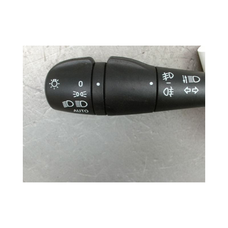 COMMANDE ECLAIRAGE RENAULT CLIO IV Phase 1 2012-...