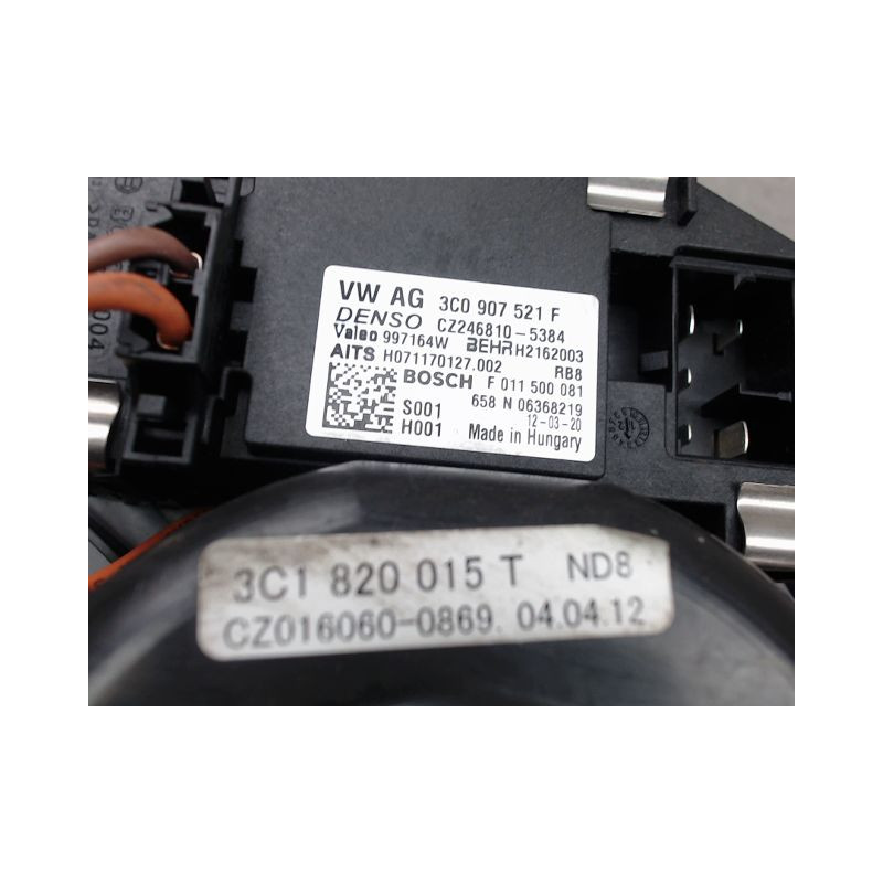MOTEUR VENTILATEUR CHAUFFAGE VOLKSWAGEN TIGUAN