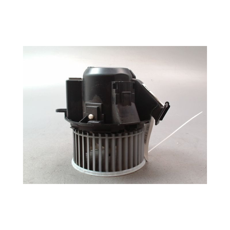 MOTEUR VENTILATEUR CHAUFFAGE RENAULT TWINGO III 2014-...