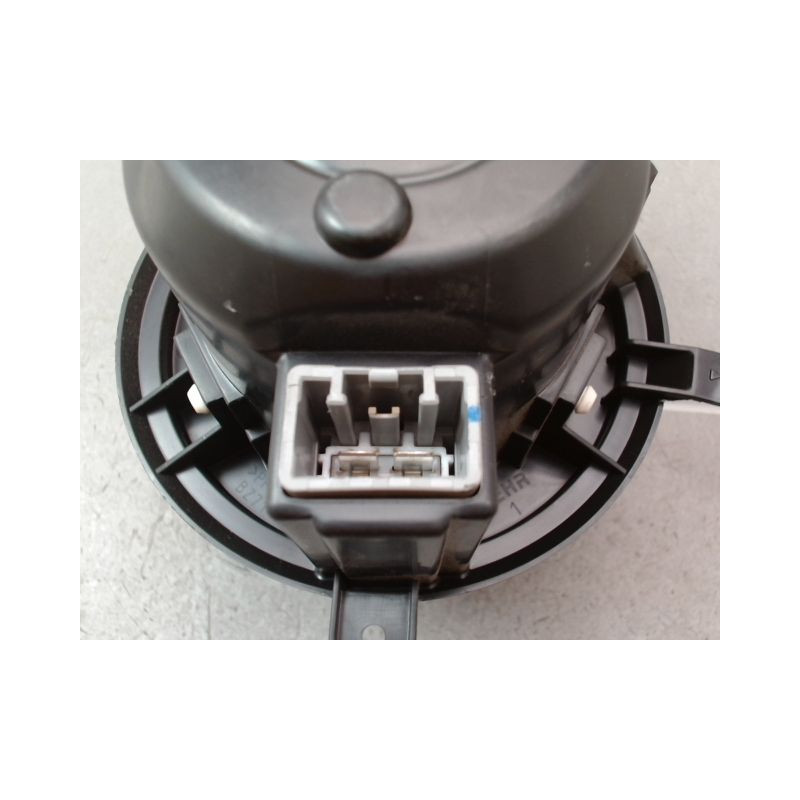 MOTEUR VENTILATEUR CHAUFFAGE RENAULT TWINGO III 2014-...