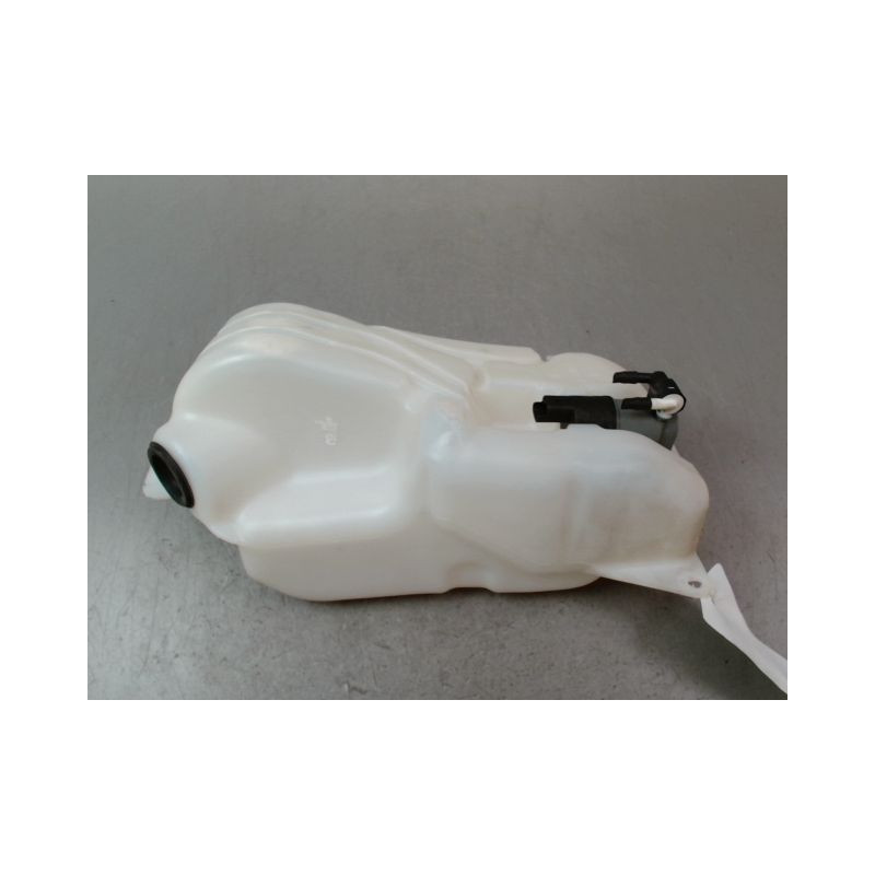 RESERVOIR LAVE-GLACE AVANT NISSAN QASHQAI +2 I Phase 2 LONG 2010-2014