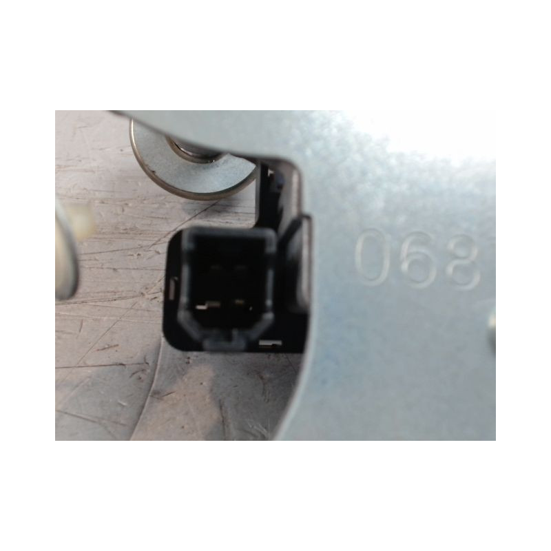 MOTEUR ESSUIE-GLACE ARRIERE HONDA INSIGHT