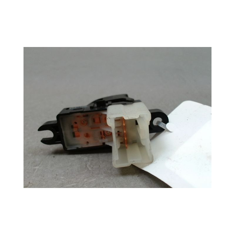 COMMANDE LEVE-GLACE PORTE AVD NISSAN X-TRAIL