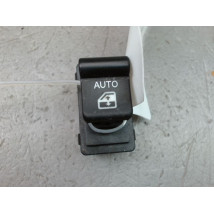 COMMANDE LEVE-GLACE PORTE AVD FIAT 500X