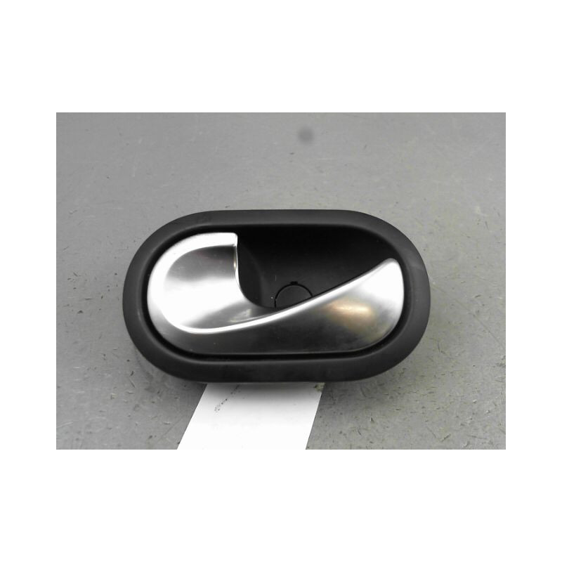 POIGNEE INTERIEURE PORTE AVANT GAUCHE RENAULT SCENIC MONOSP. II Phase 2 2006-2009