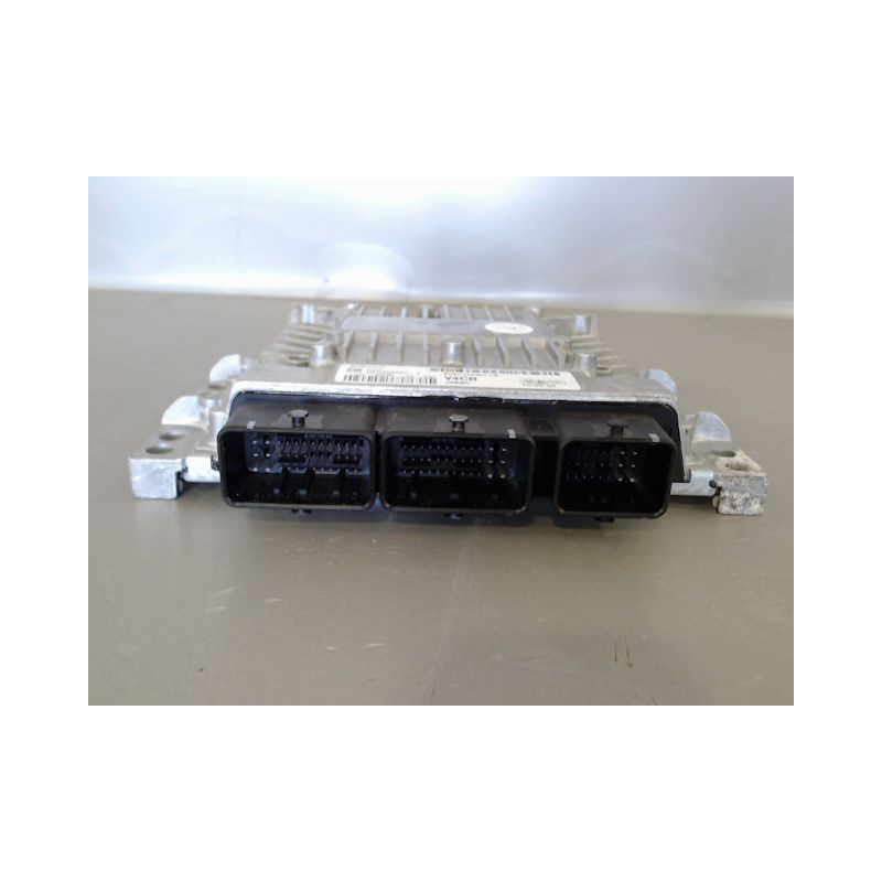 CALCULATEUR MOTEUR FORD KUGA