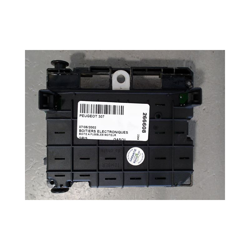 BOITE A FUSIBLES PEUGEOT 307