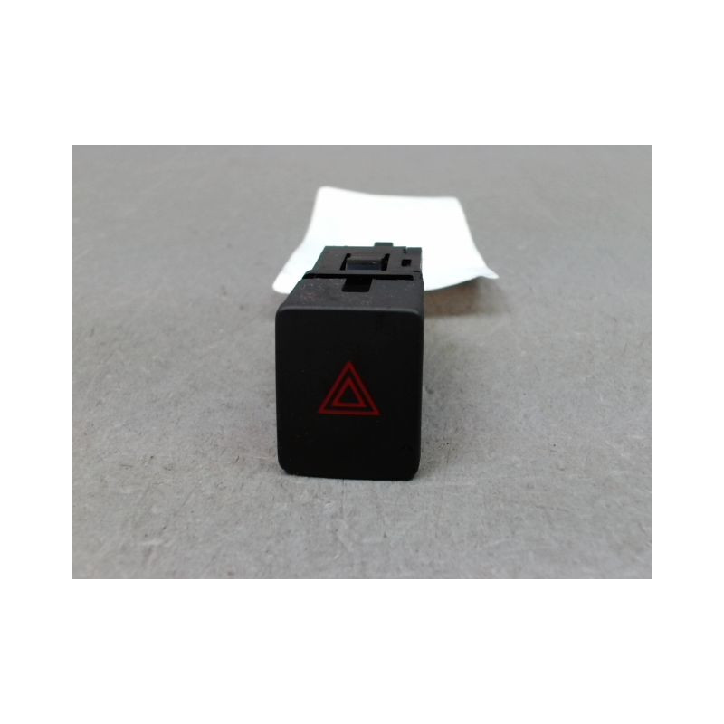BOUTON DE WARNING NISSAN MICRA 2009-