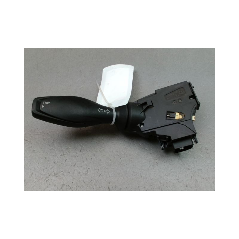 COMMANDE CLIGNOTANT FORD FIESTA 2010-
