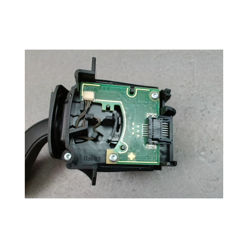 COMMANDE CLIGNOTANT FORD FIESTA 2010-