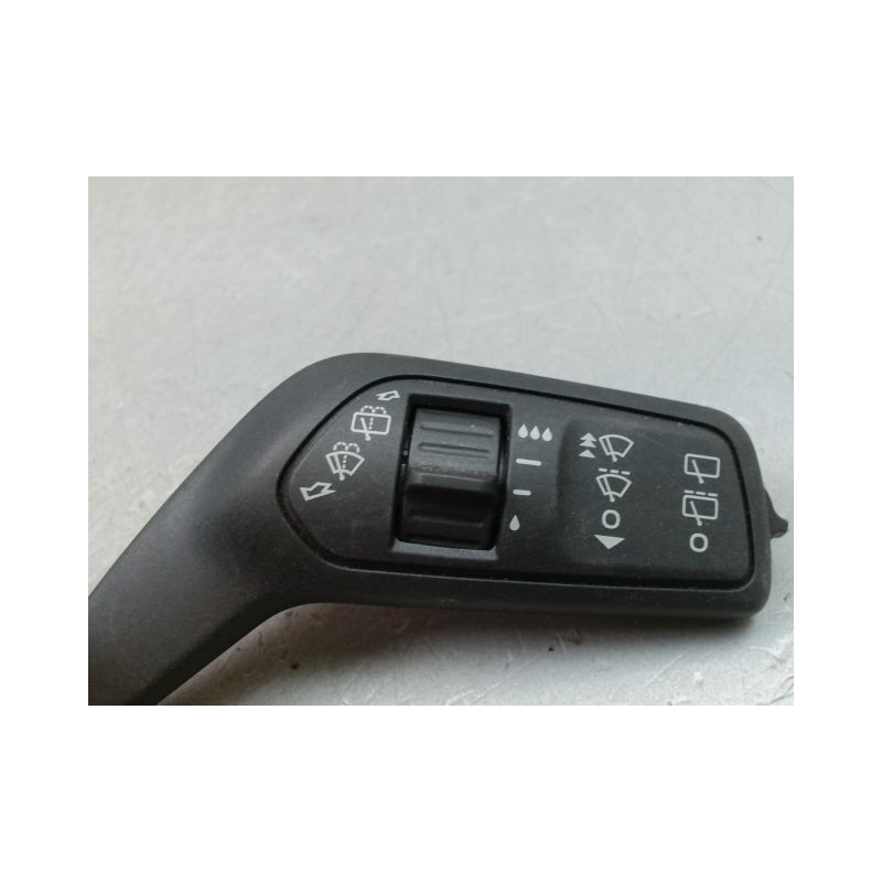 COMMANDE ESSUIE GLACE FORD FIESTA 2010-