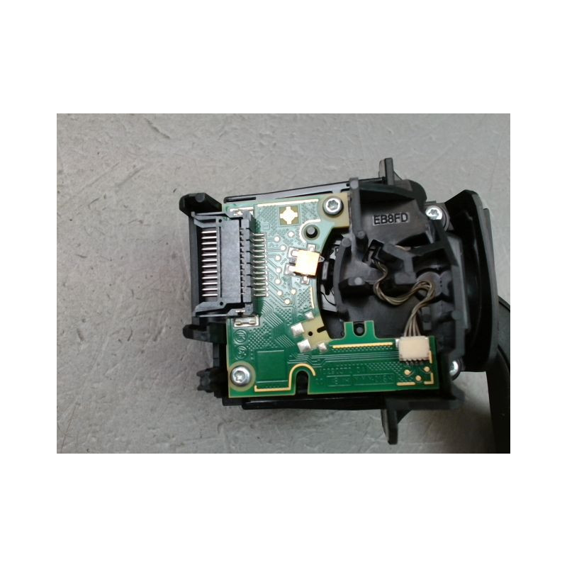 COMMANDE ESSUIE GLACE FORD FIESTA 2010-