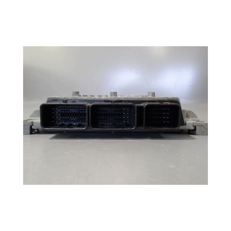CALCULATEUR MOTEUR FORD FIESTA