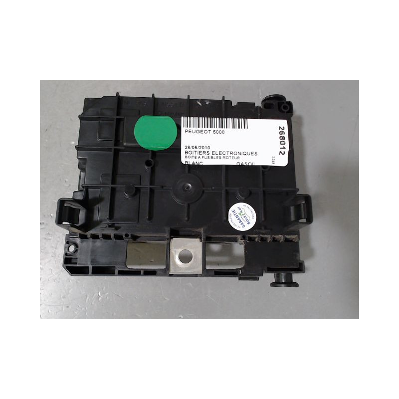 BOITE A FUSIBLES PEUGEOT 5008