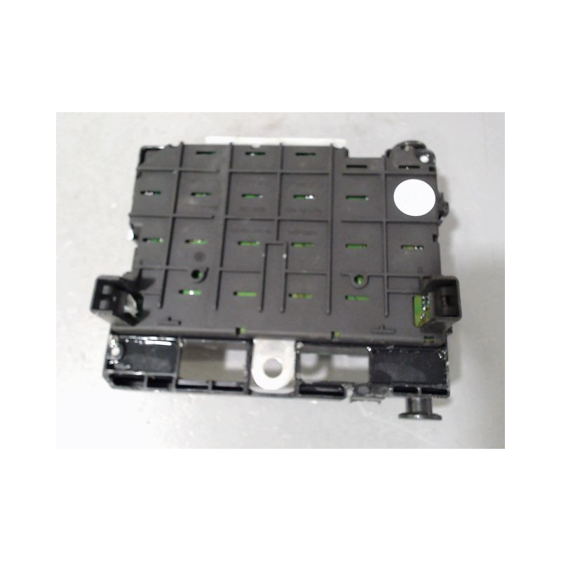 BOITE A FUSIBLES PEUGEOT 206