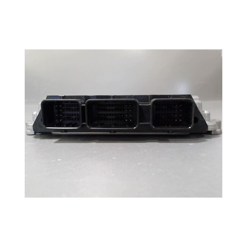 CALCULATEUR MOTEUR FORD C-MAX