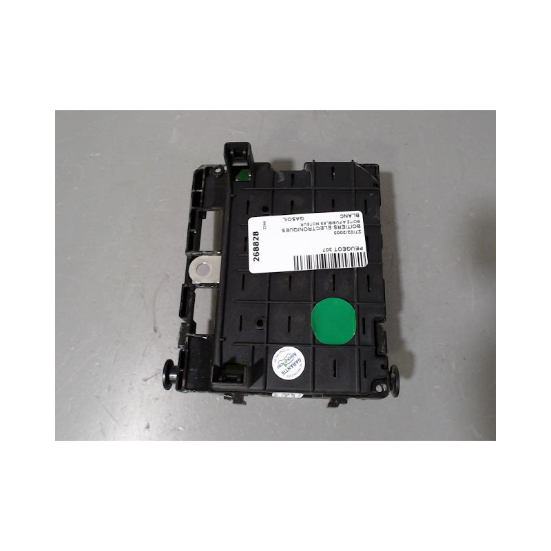 BOITE A FUSIBLES PEUGEOT 307