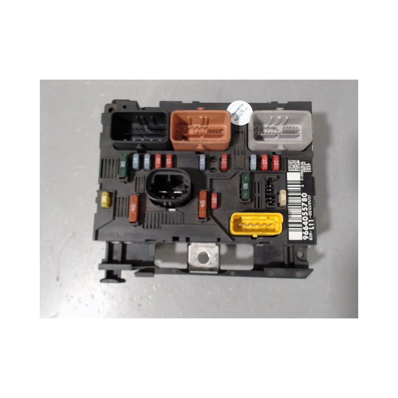 BOITE A FUSIBLES PEUGEOT 307
