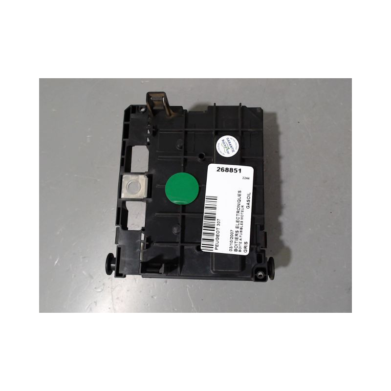 BOITE A FUSIBLES PEUGEOT 307