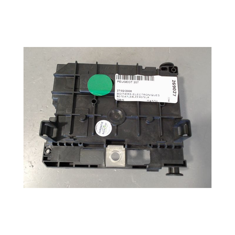BOITE A FUSIBLES PEUGEOT 207